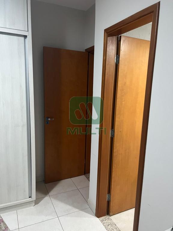 Apartamento à venda com 2 quartos, 60m² - Foto 23