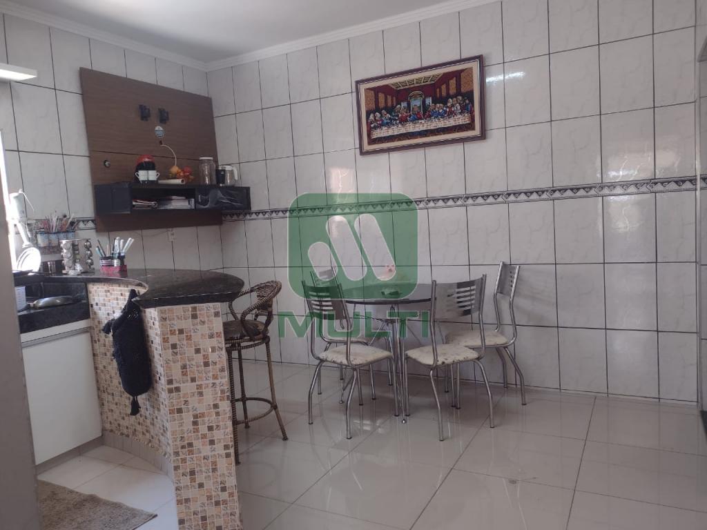 Casa à venda com 3 quartos, 195m² - Foto 10