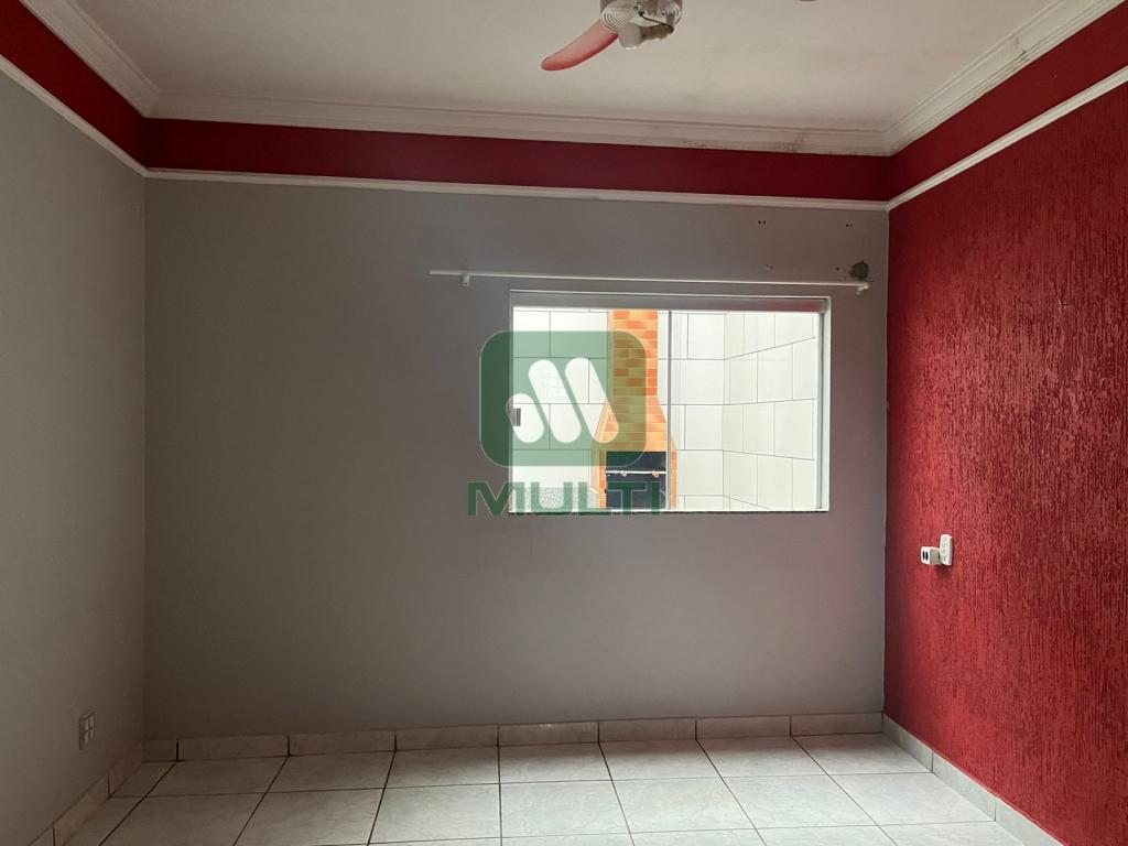 Casa à venda com 2 quartos, 114m² - Foto 11