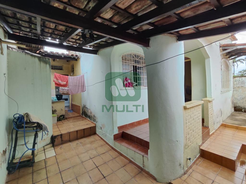 Casa à venda com 7 quartos, 230m² - Foto 6