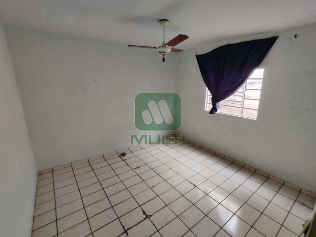 Casa à venda com 7 quartos, 230m² - Foto 13