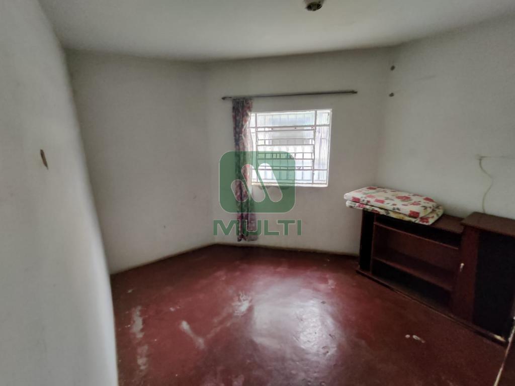 Casa à venda com 7 quartos, 230m² - Foto 18