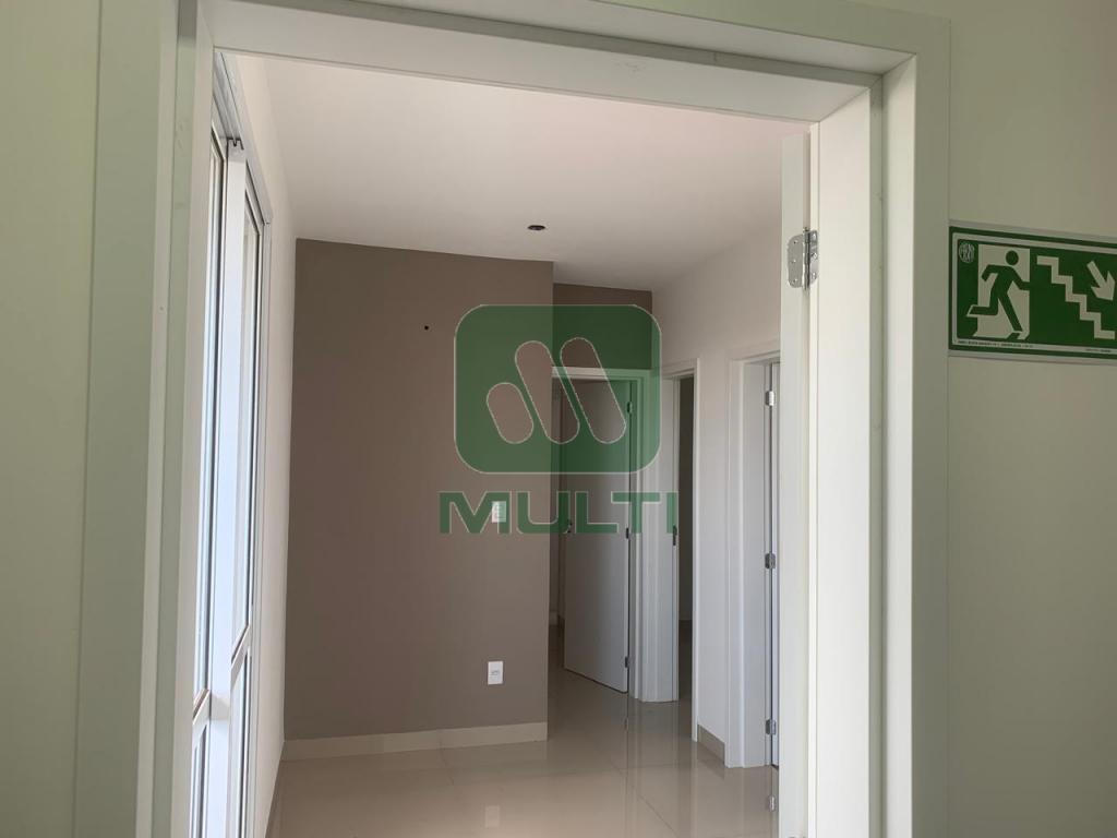 Apartamento à venda com 2 quartos, 57m² - Foto 3