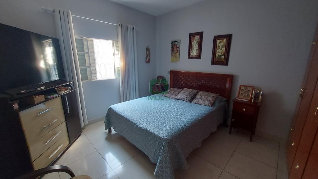 Casa à venda com 3 quartos, 197m² - Foto 8