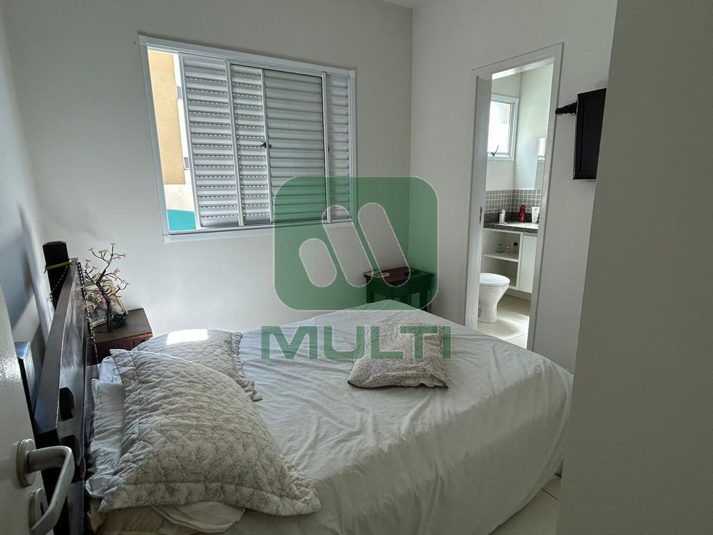 Apartamento à venda com 2 quartos, 58m² - Foto 13