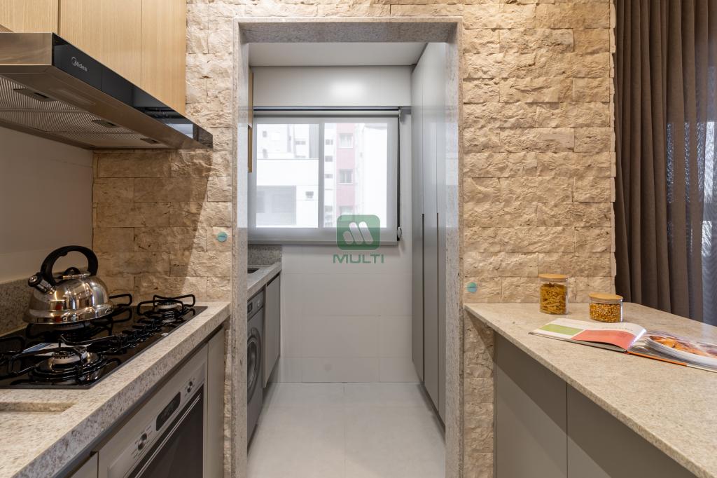 Apartamento à venda com 3 quartos, 181m² - Foto 10