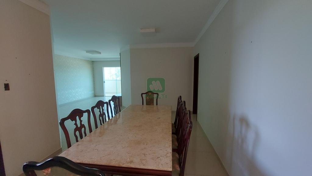 Apartamento à venda com 4 quartos, 153m² - Foto 1