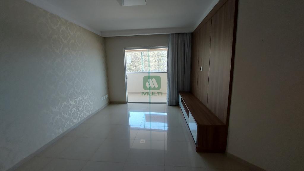 Apartamento à venda com 4 quartos, 153m² - Foto 2