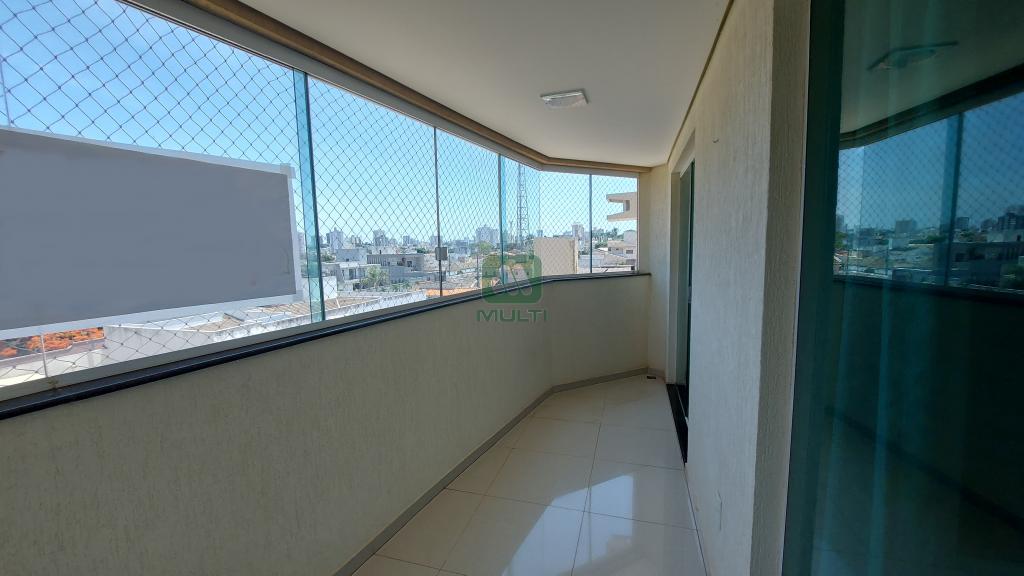 Apartamento à venda com 4 quartos, 153m² - Foto 4