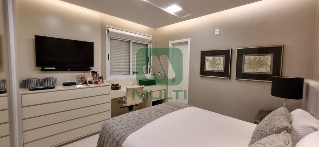 Apartamento à venda com 3 quartos, 196m² - Foto 14