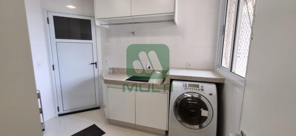 Apartamento à venda com 3 quartos, 196m² - Foto 28