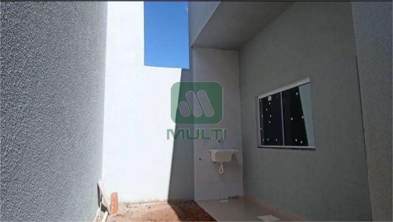 Casa à venda com 2 quartos, 54m² - Foto 5