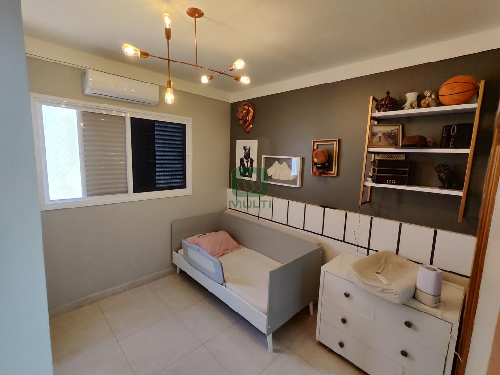 Casa de Condomínio à venda com 3 quartos, 253m² - Foto 11