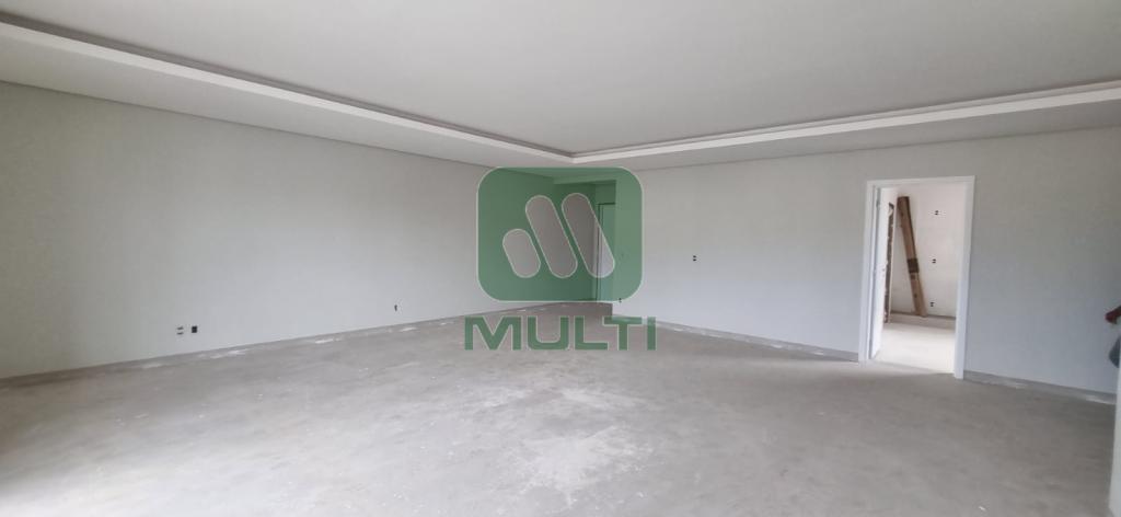 Apartamento à venda com 3 quartos, 186m² - Foto 4