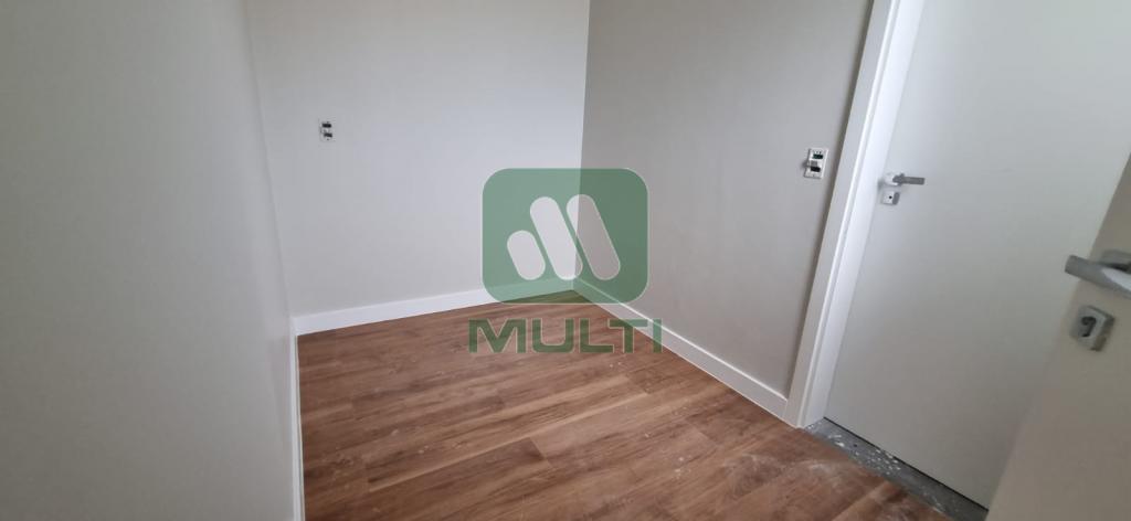 Apartamento à venda com 3 quartos, 186m² - Foto 12