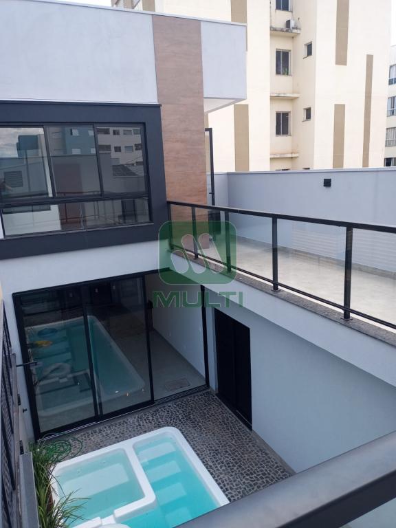 Casa de Condomínio à venda com 4 quartos, 200m² - Foto 3