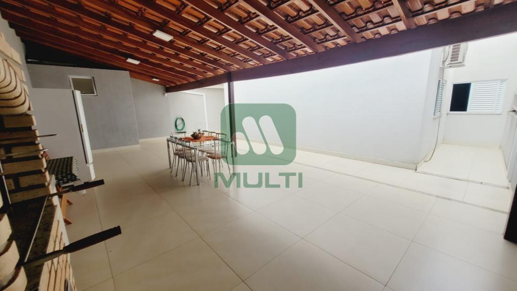 Casa à venda com 3 quartos, 144m² - Foto 16