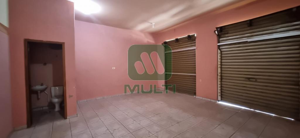 Casa à venda com 3 quartos, 250m² - Foto 4