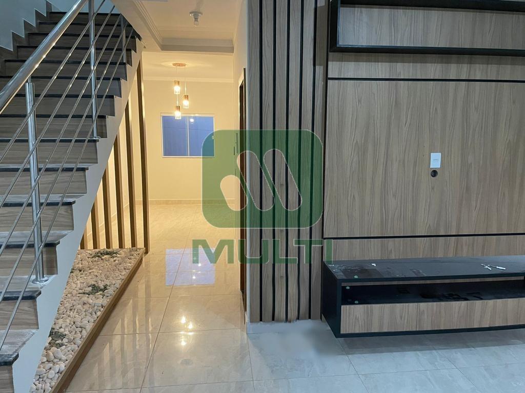 Apartamento à venda com 3 quartos, 146m² - Foto 1