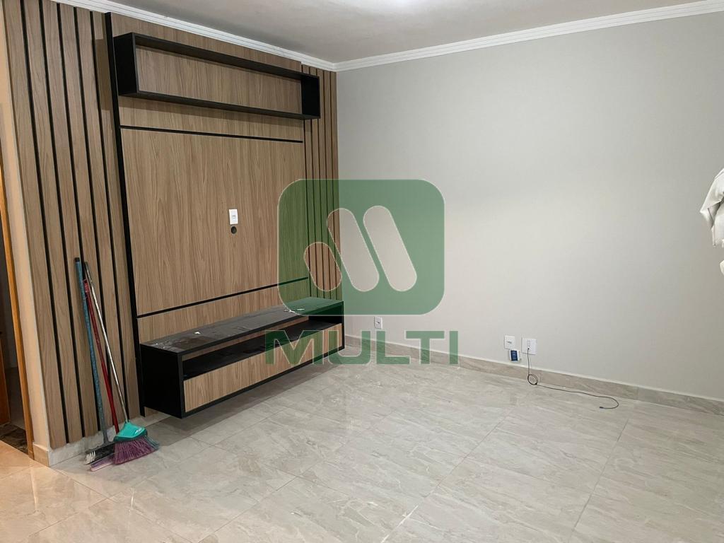 Apartamento à venda com 3 quartos, 146m² - Foto 4