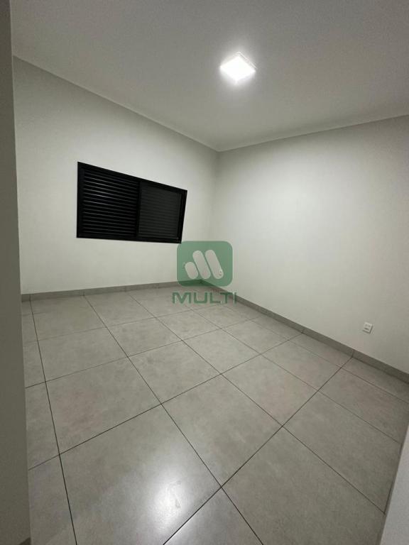 Casa à venda com 3 quartos, 99m² - Foto 13