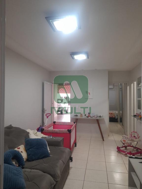 Casa de Condomínio à venda com 3 quartos, 95m² - Foto 2