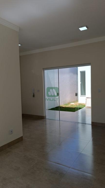 Casa à venda com 2 quartos, 73m² - Foto 4