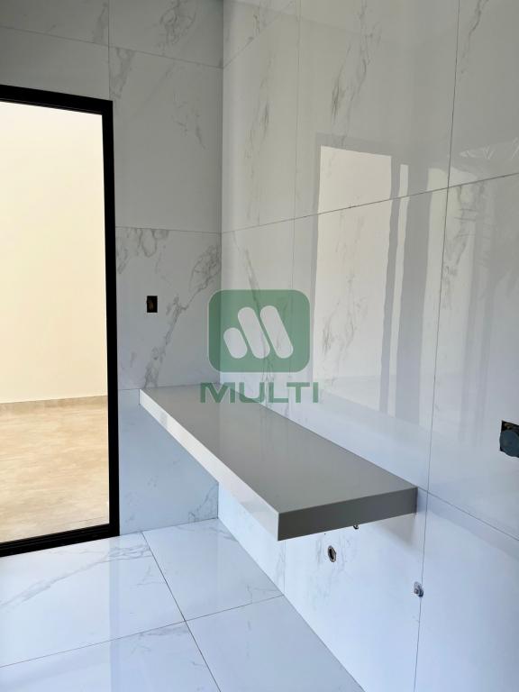 Casa à venda com 3 quartos, 110m² - Foto 9