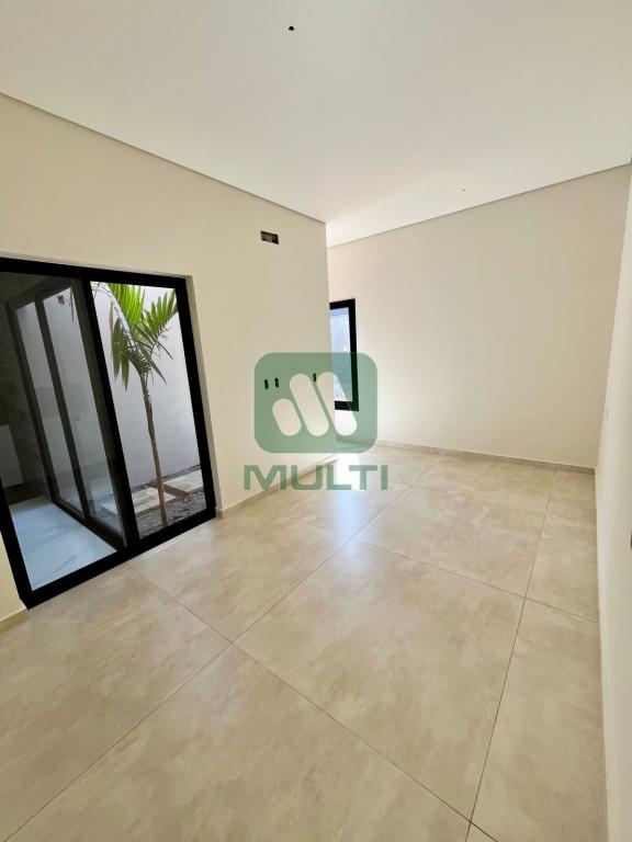 Casa à venda com 3 quartos, 110m² - Foto 11