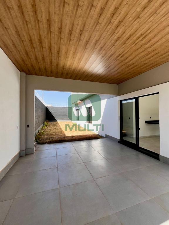 Casa à venda com 3 quartos, 110m² - Foto 18