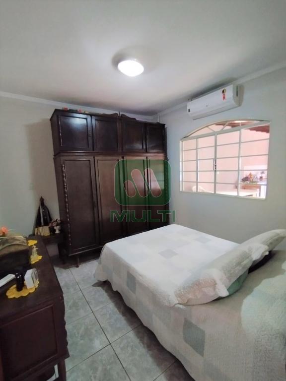 Casa à venda com 3 quartos, 169m² - Foto 16