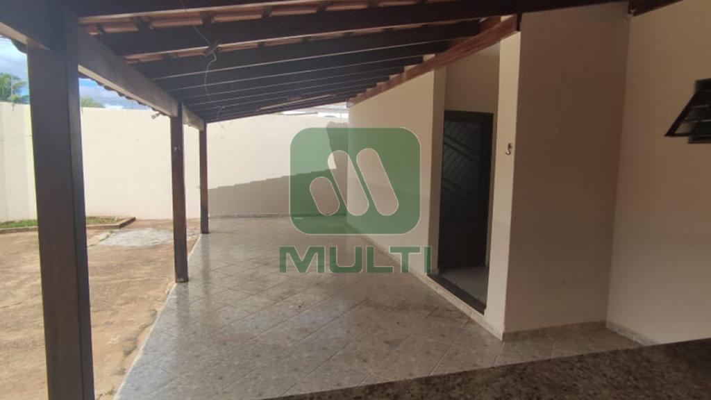 Casa à venda com 3 quartos, 120m² - Foto 16