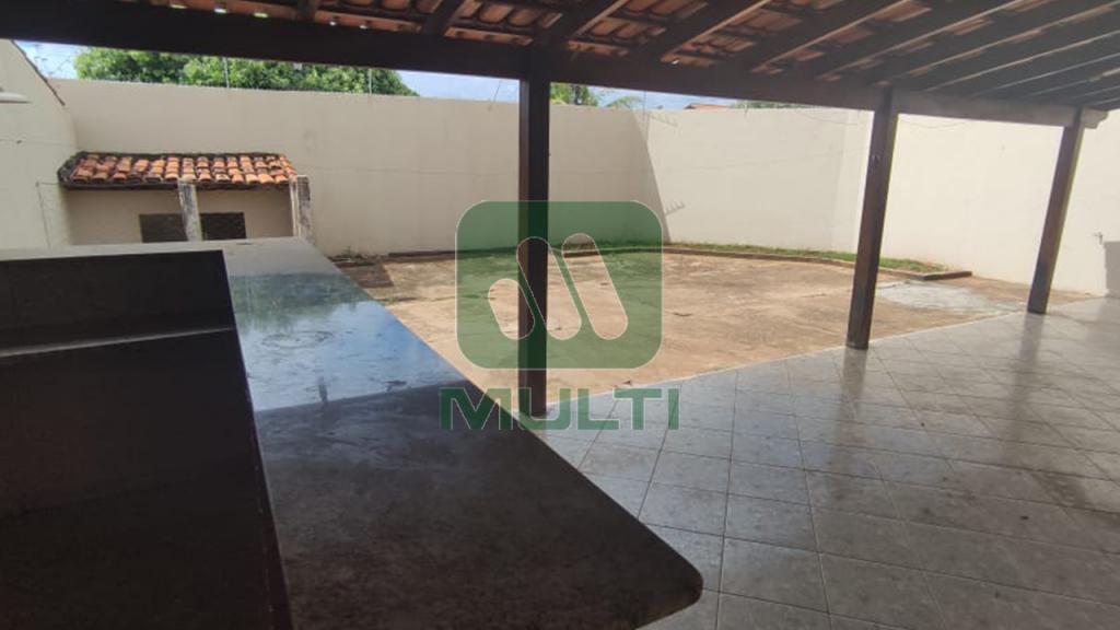 Casa à venda com 3 quartos, 120m² - Foto 18