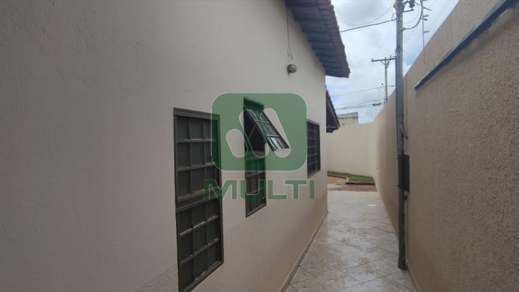 Casa à venda com 3 quartos, 120m² - Foto 25