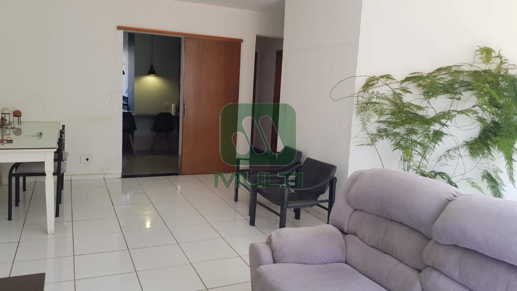 Apartamento à venda com 3 quartos, 94m² - Foto 1