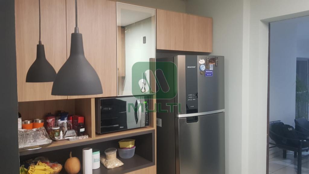 Apartamento à venda com 3 quartos, 94m² - Foto 3