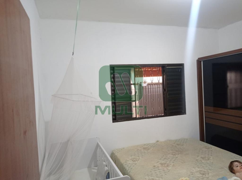 Casa à venda com 2 quartos, 62m² - Foto 8