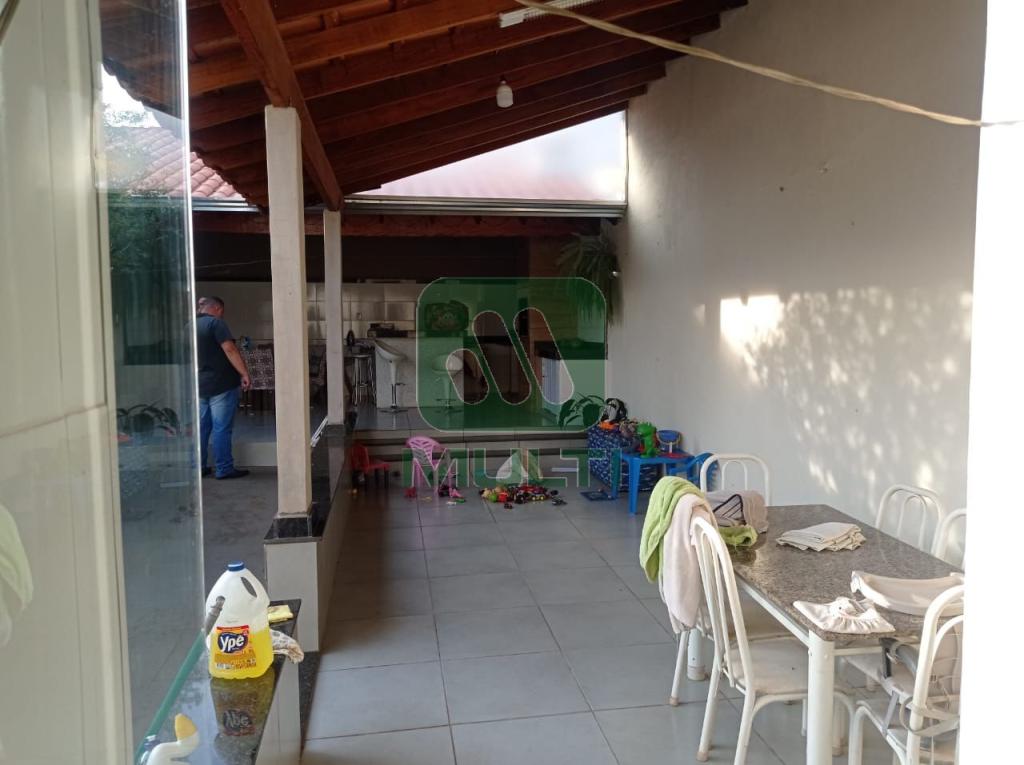 Casa à venda com 2 quartos, 62m² - Foto 17