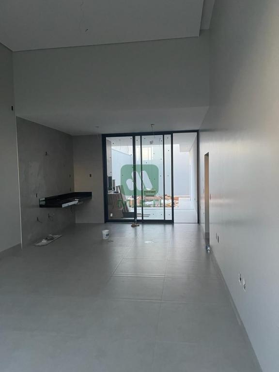 Casa à venda com 3 quartos, 148m² - Foto 4