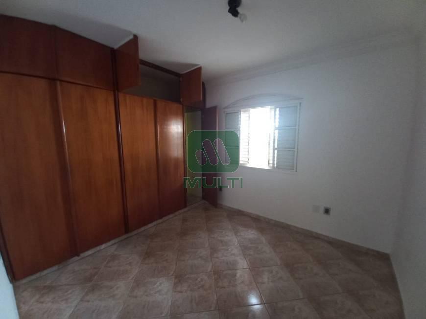 Casa à venda com 3 quartos, 293m² - Foto 26