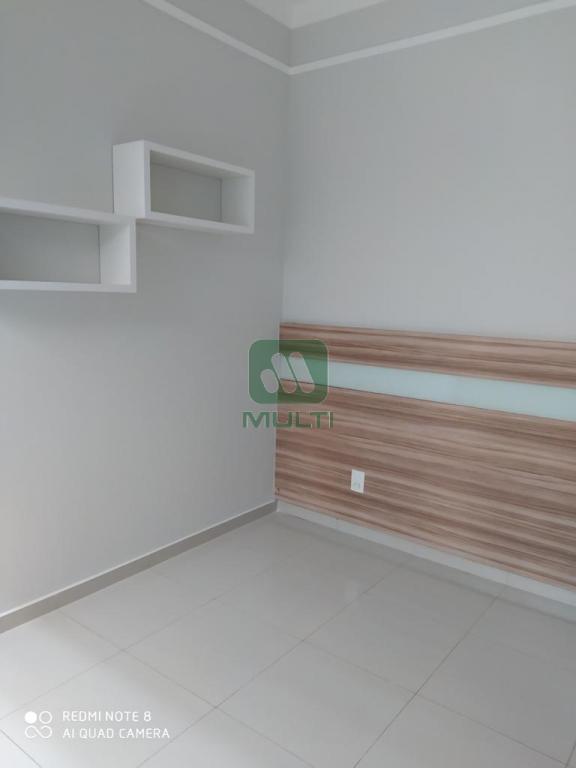 Casa à venda com 4 quartos, 200m² - Foto 8