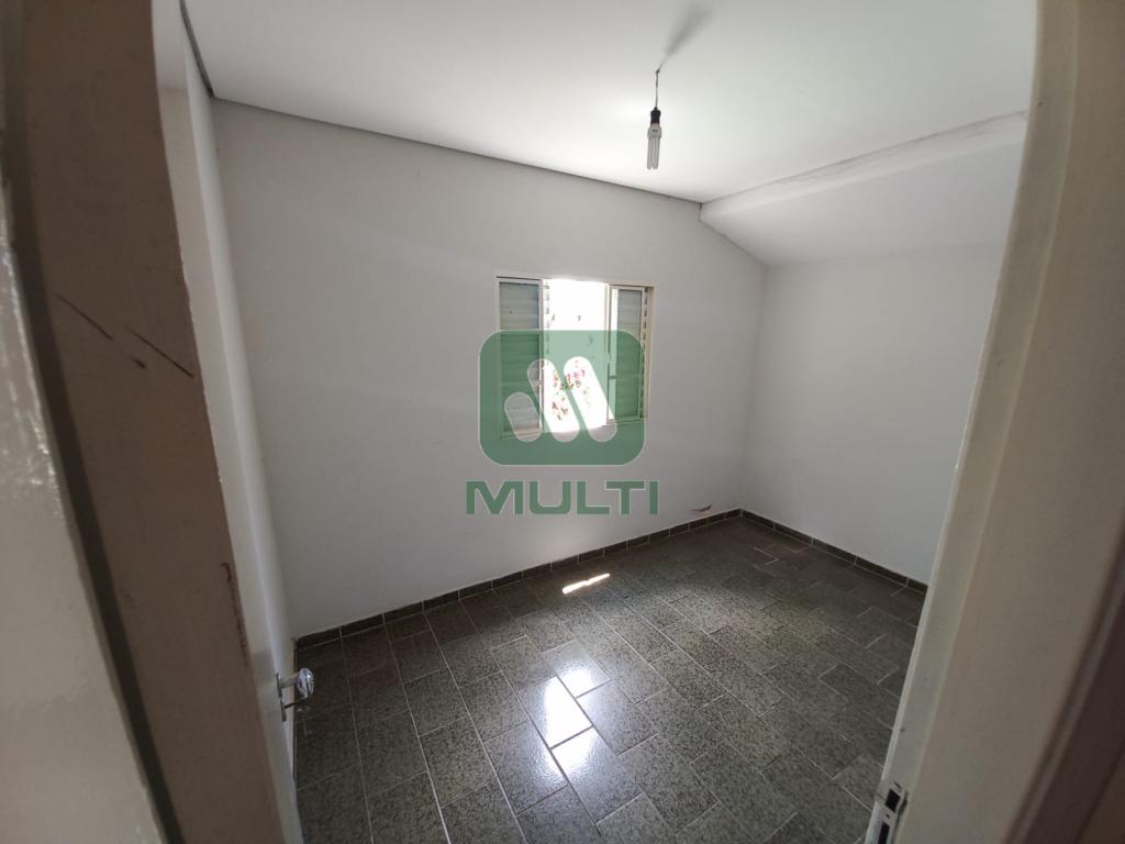 Casa à venda com 3 quartos, 116m² - Foto 2