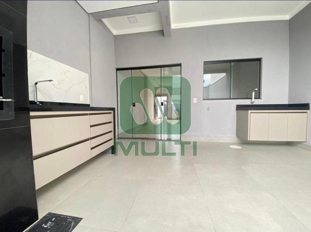 Casa à venda com 3 quartos, 119m² - Foto 4