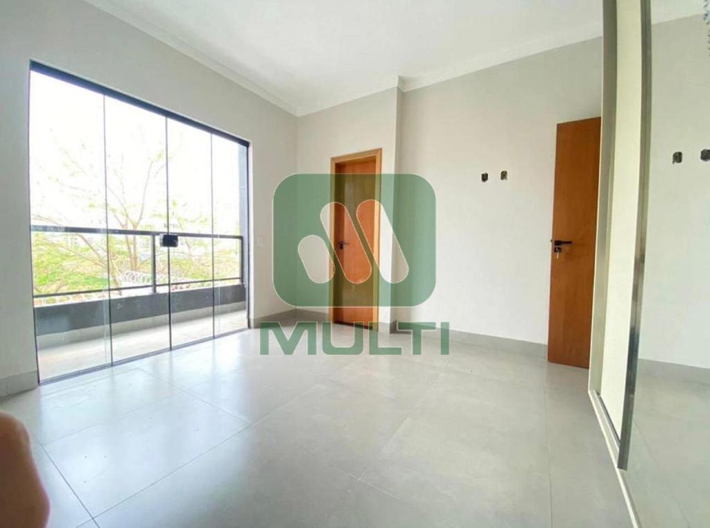 Casa à venda com 3 quartos, 119m² - Foto 9