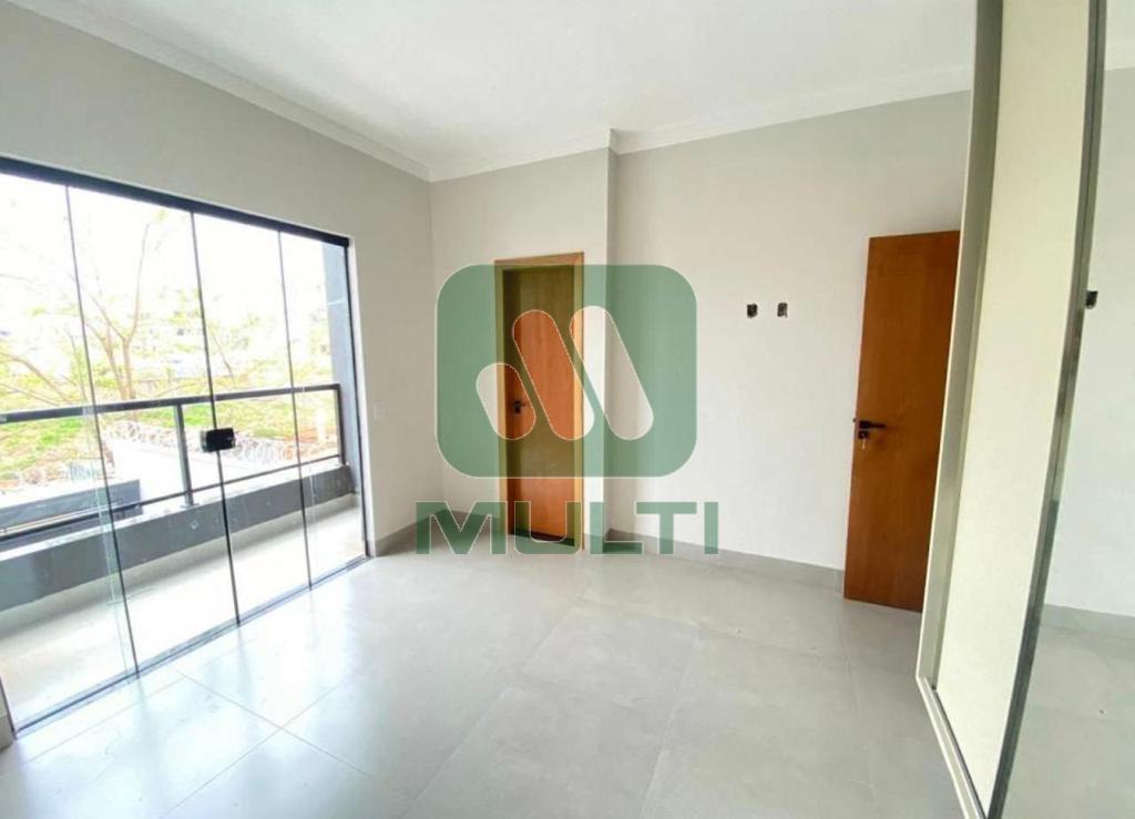 Casa à venda com 3 quartos, 119m² - Foto 11