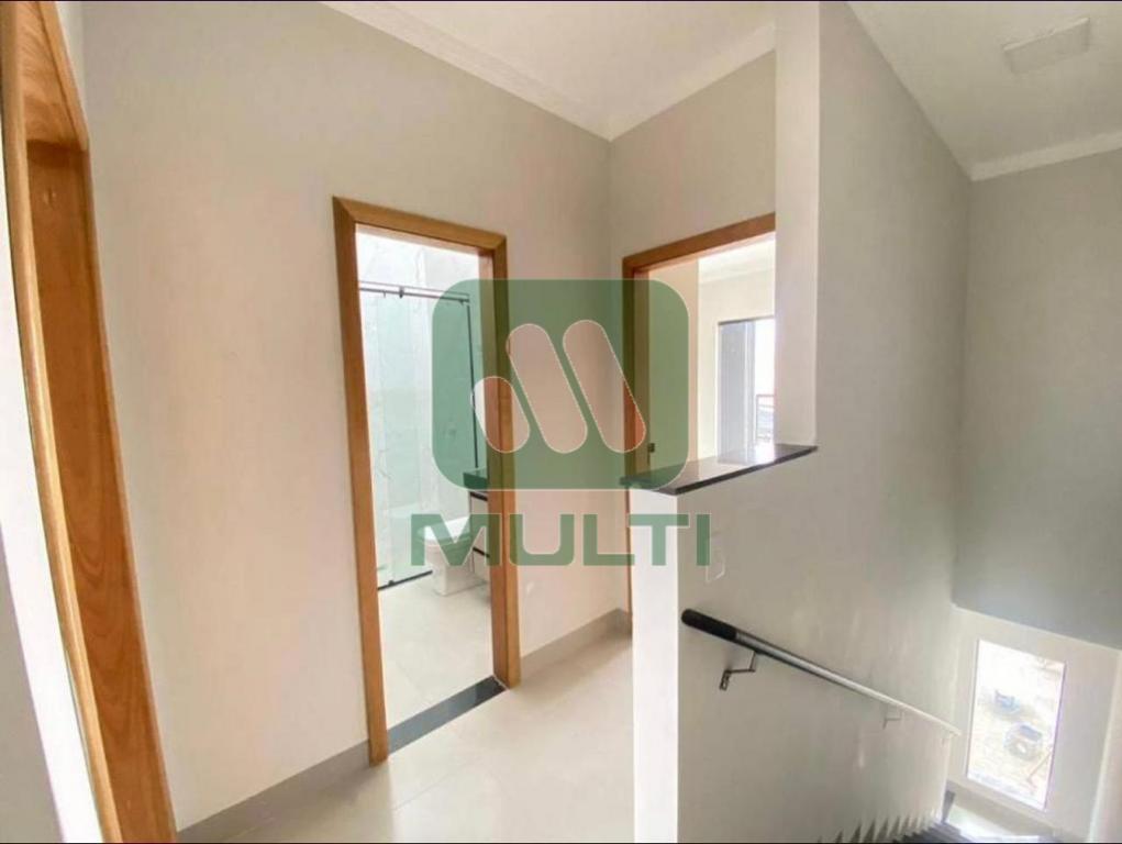 Casa à venda com 3 quartos, 119m² - Foto 18