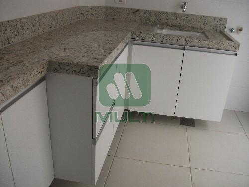 Casa de Condomínio à venda com 3 quartos, 245m² - Foto 10