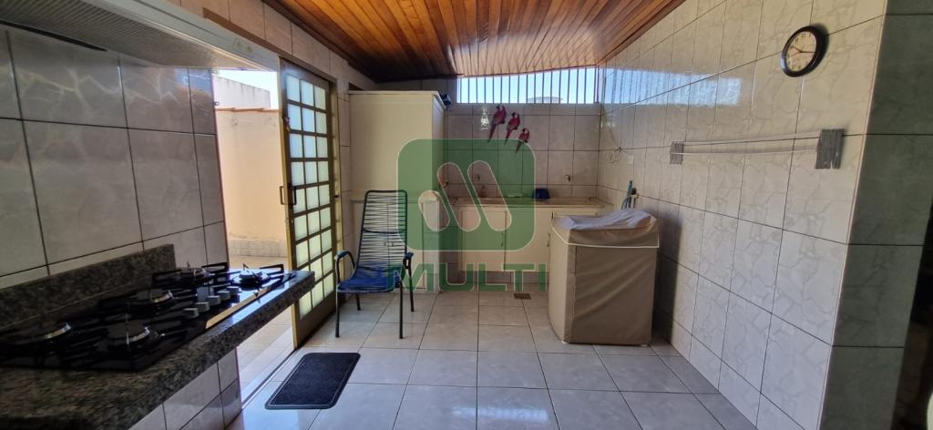 Casa à venda com 3 quartos, 205m² - Foto 10