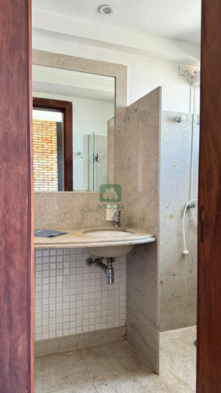 Apartamento à venda com 3 quartos, 220m² - Foto 8