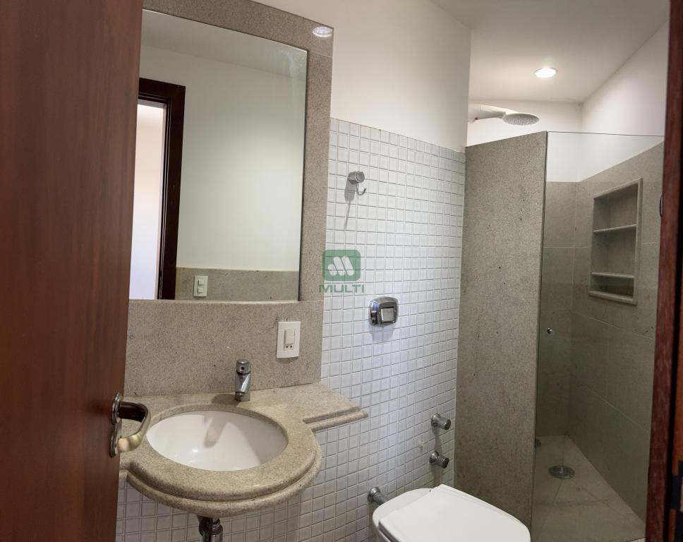 Apartamento à venda com 3 quartos, 220m² - Foto 12